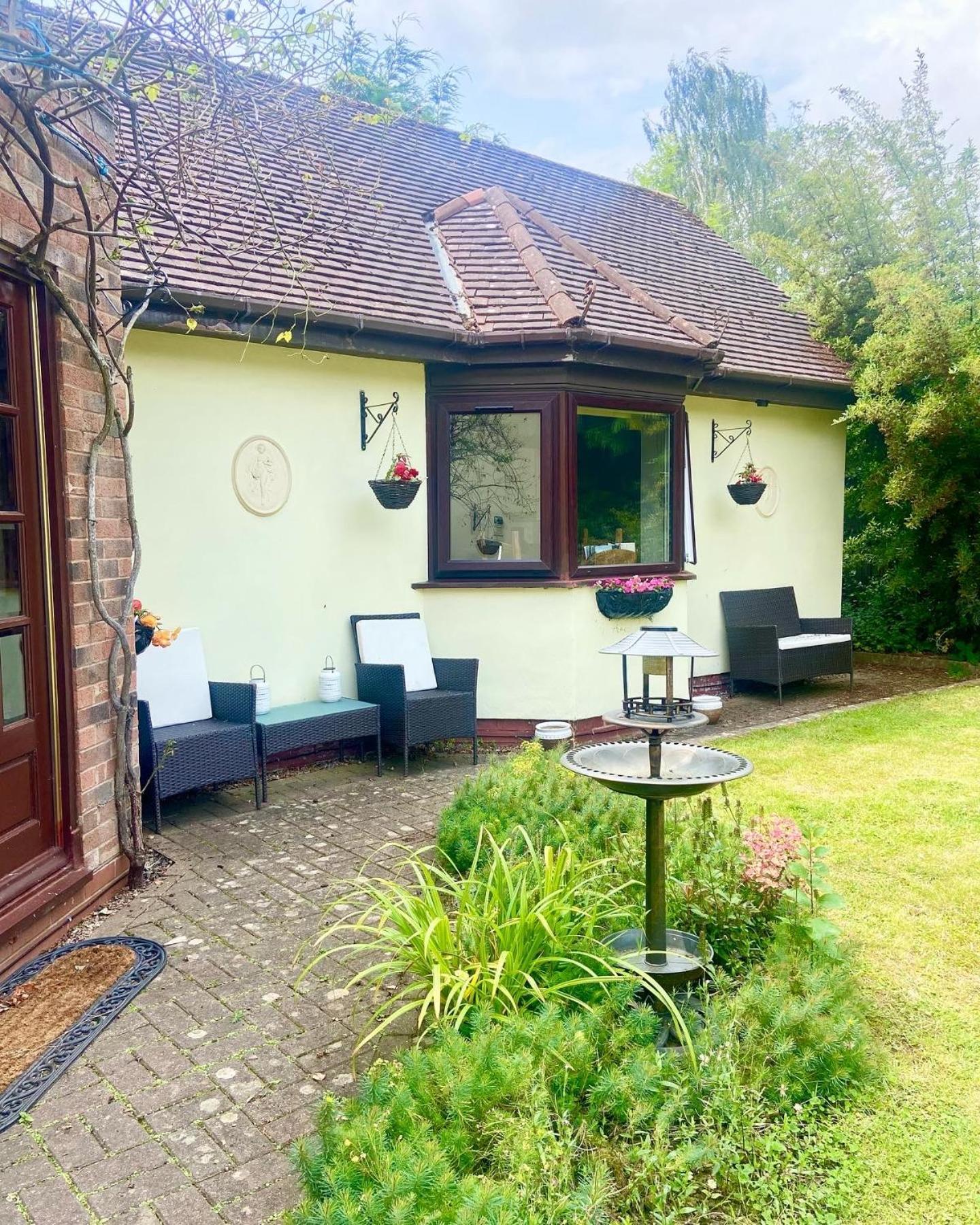 The Cottage On The Common Tenbury Exterior photo